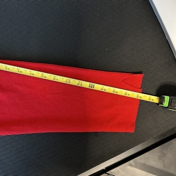 Gorgeous Red Ruffle V-Neck Sweater 22/24 - Picture 9 of 10